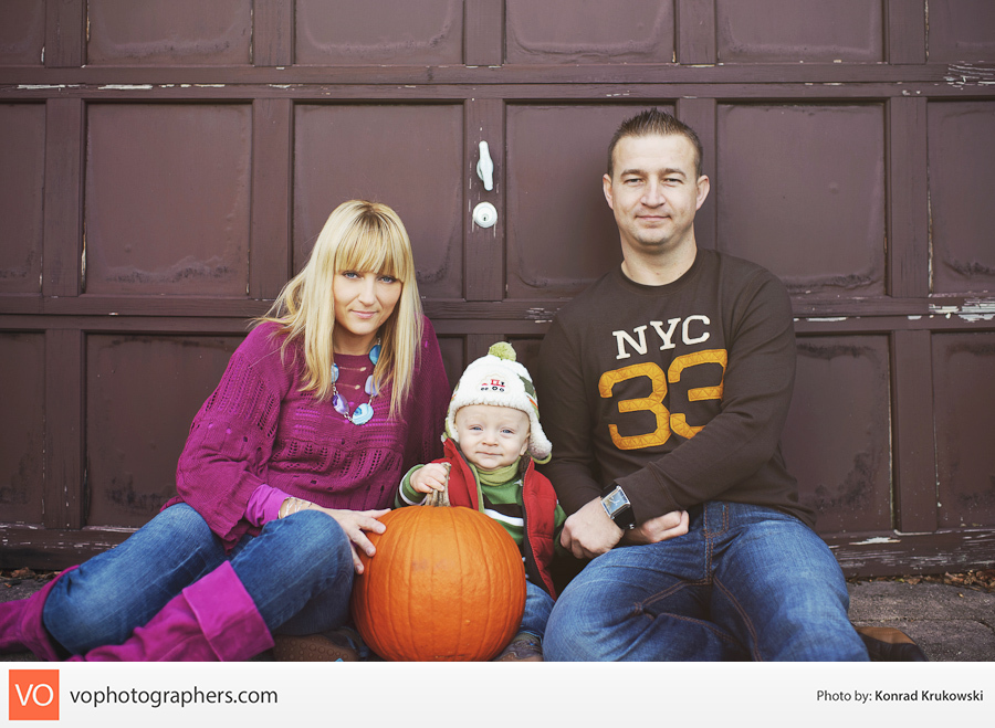 Nathaniel + Kasia + Janusz – Autumn Family Session – photo 17