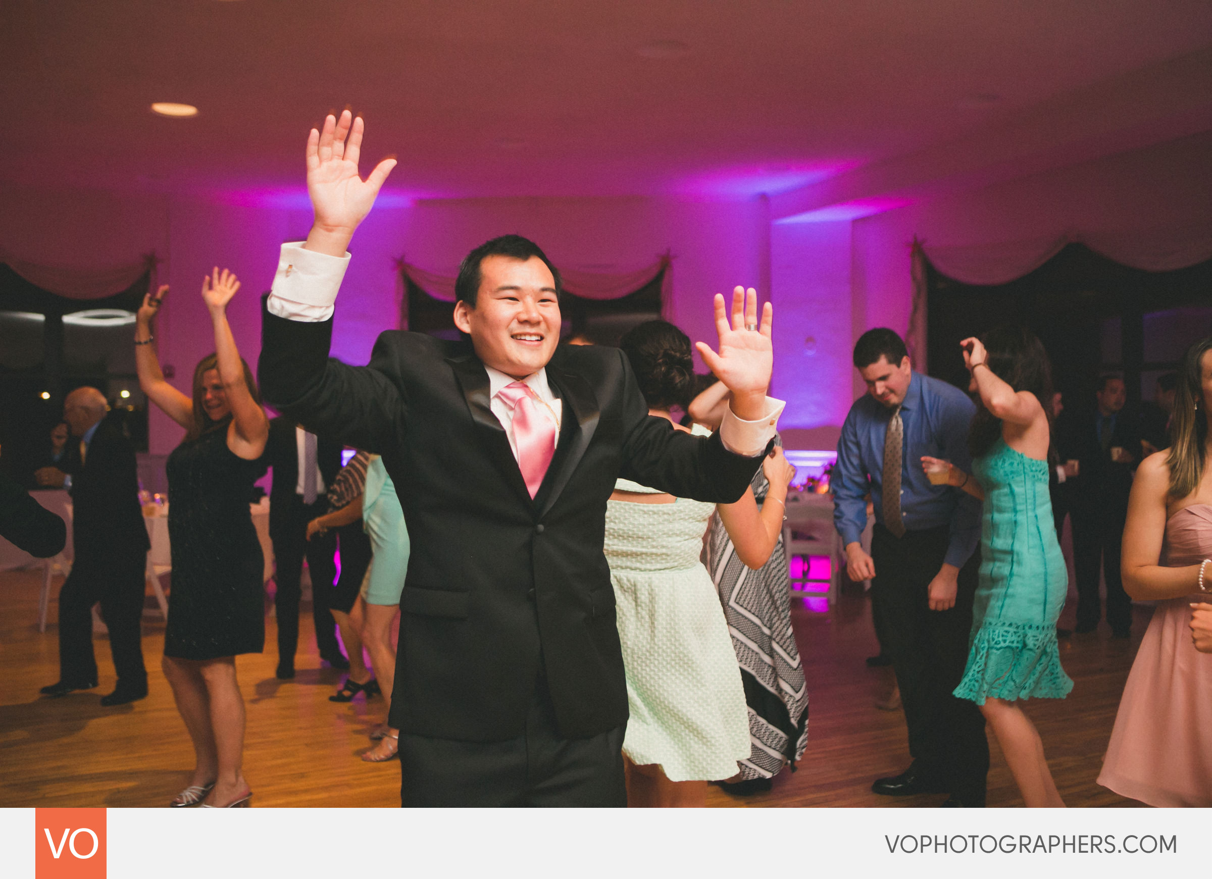 Rotunda-Easton-Beach-Newport-Rhode-Island-Wedding-0048