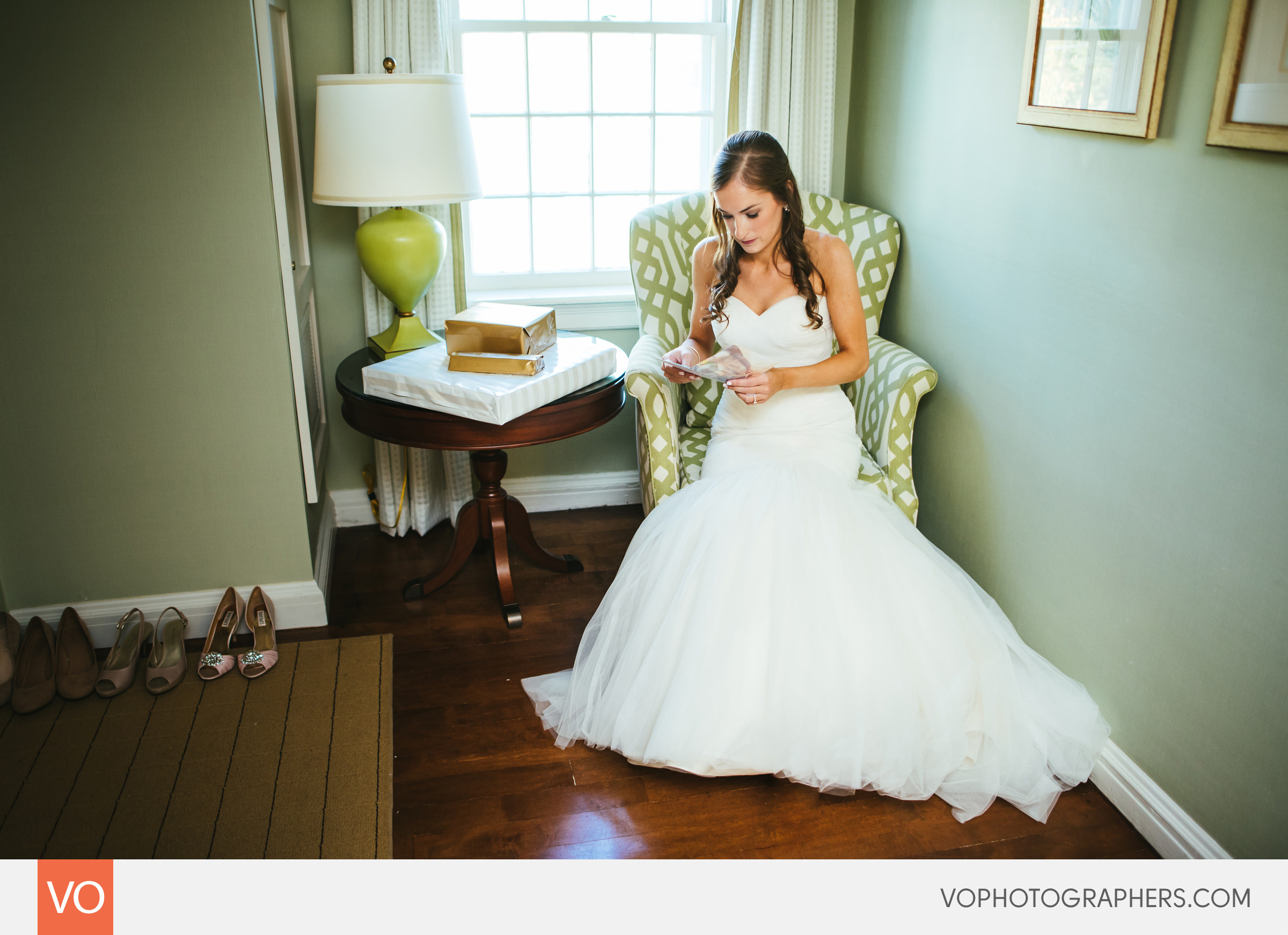 red-barns-hampshire-college-wedding-0004