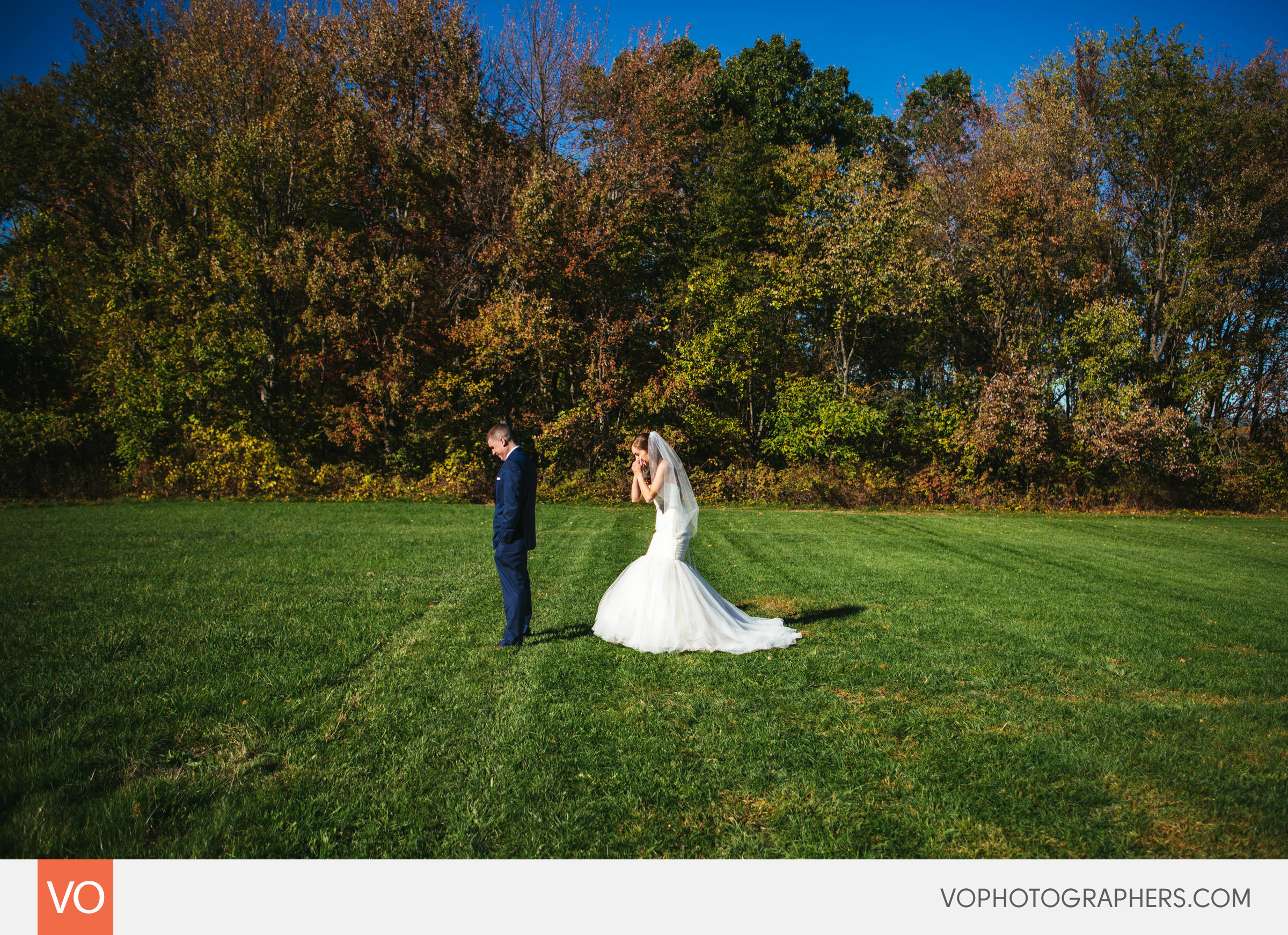 red-barns-hampshire-college-wedding-0005
