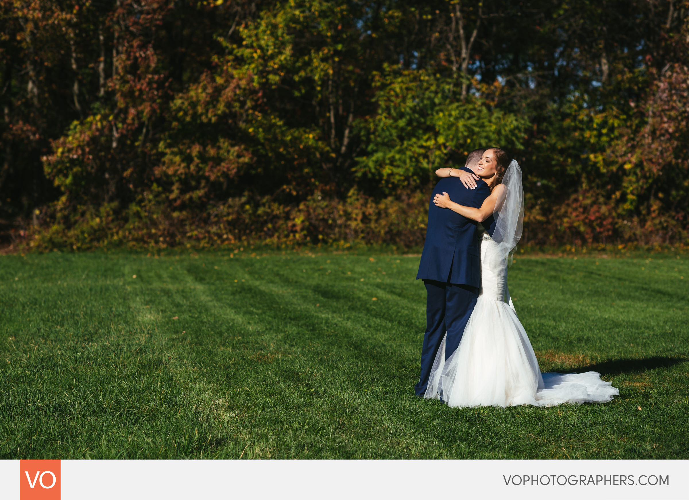 red-barns-hampshire-college-wedding-0007