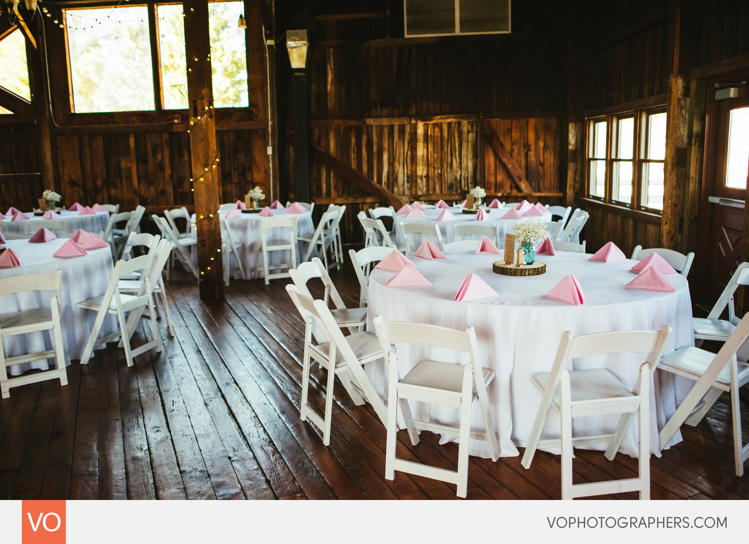 red-barns-hampshire-college-wedding-0022