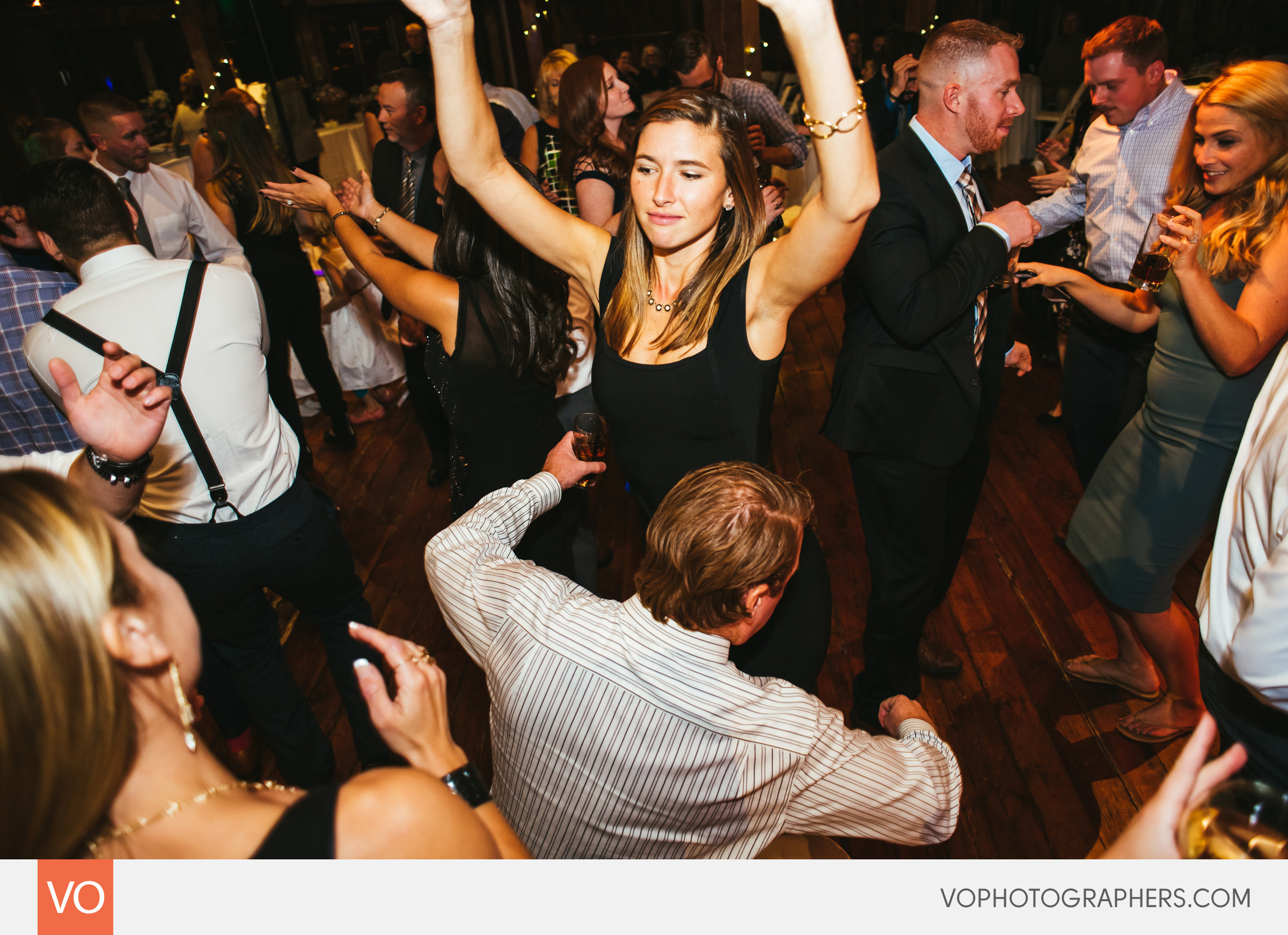 red-barns-hampshire-college-wedding-0024