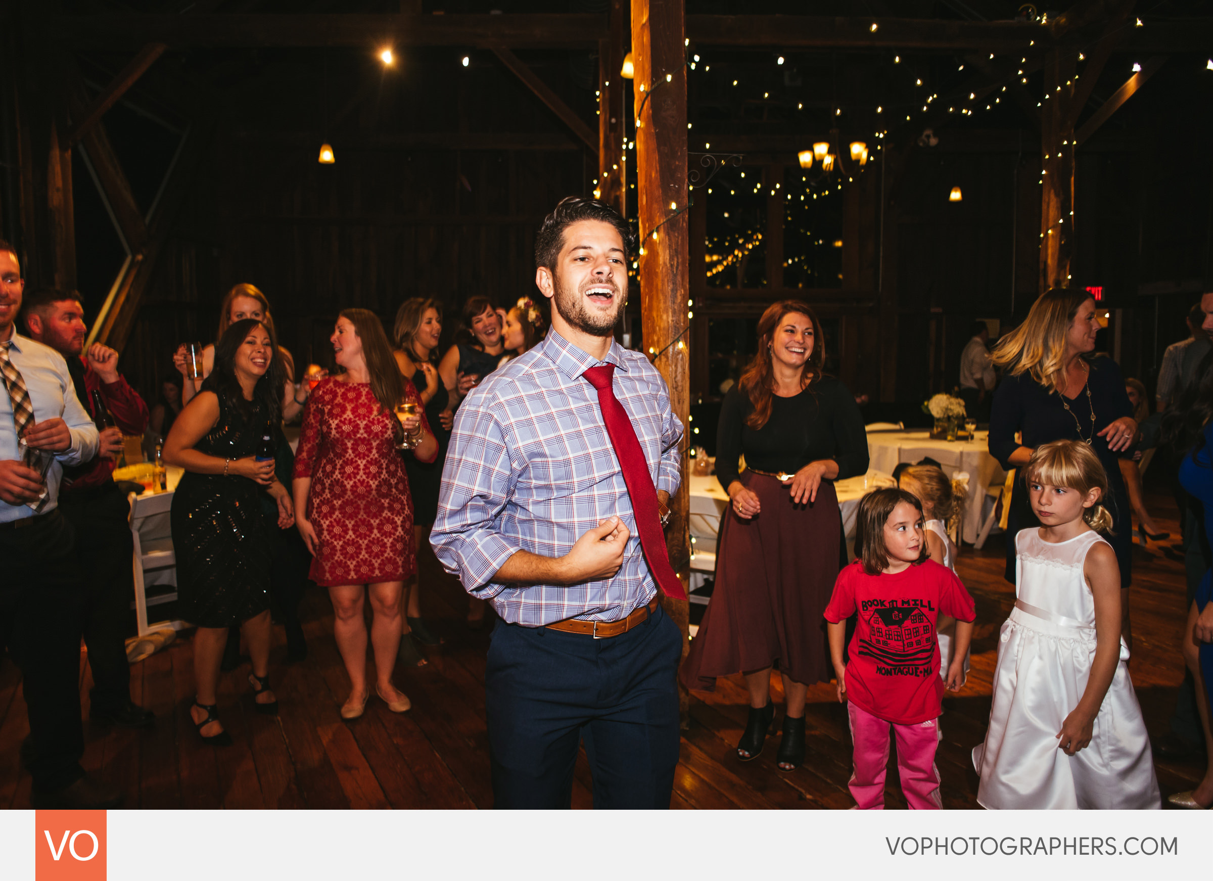 red-barns-hampshire-college-wedding-0033