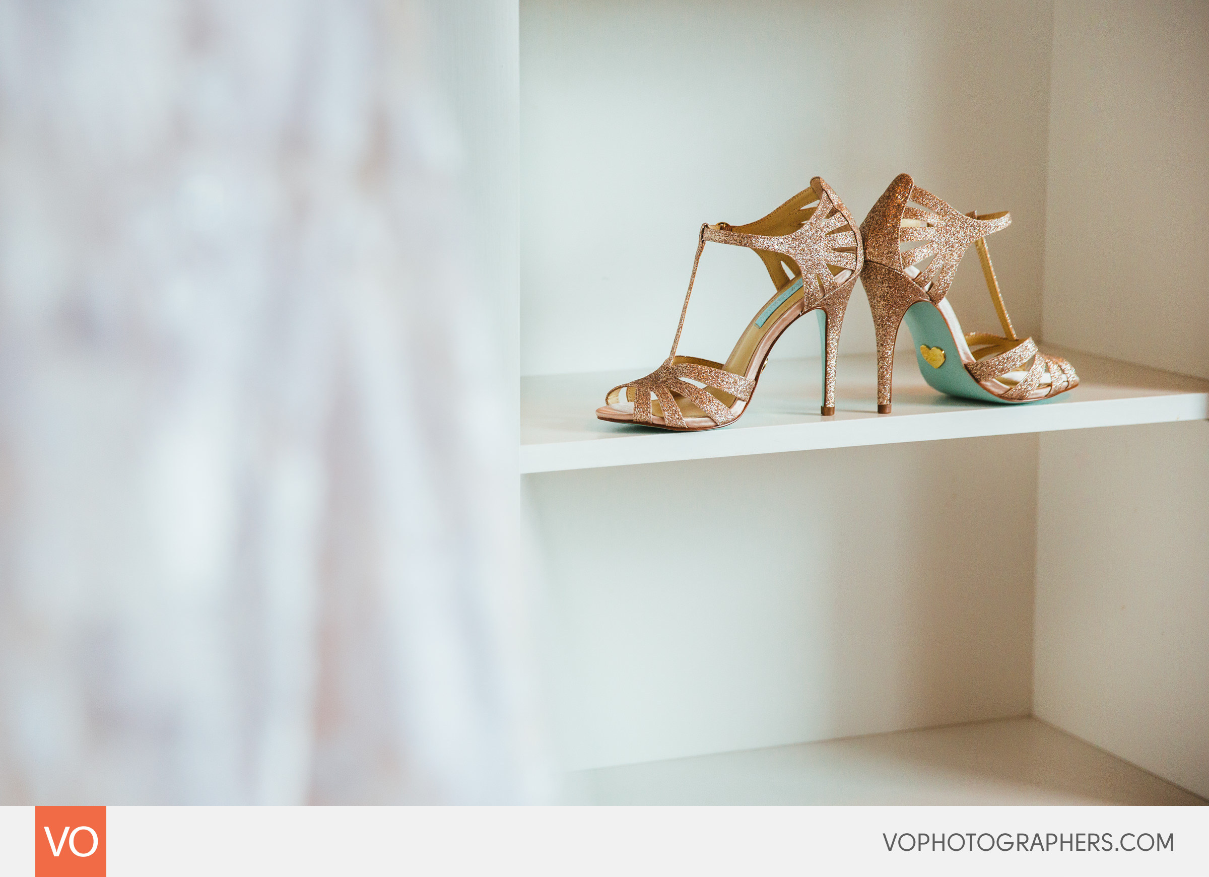 Saltwater Farm Vineyard Wedding – Alanna + Justin – photo 3